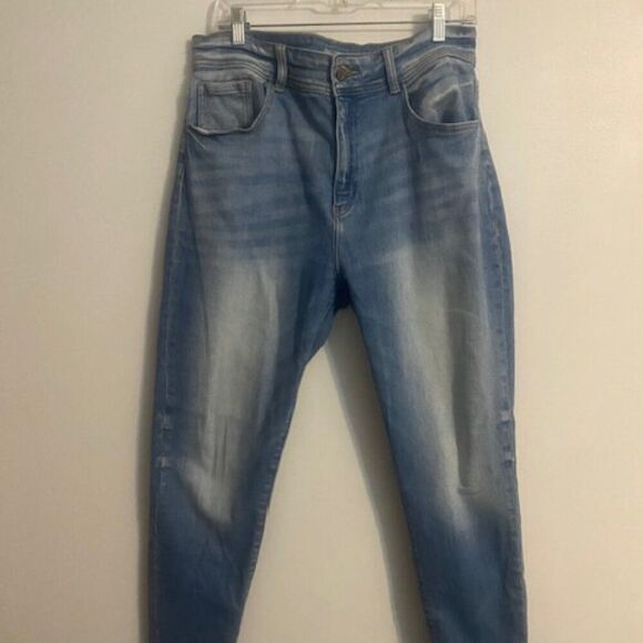 KanCan Signature Kurvy Ultra Highrise Skinny distressed ankle jeans, size 32 - Picture 1 of 4